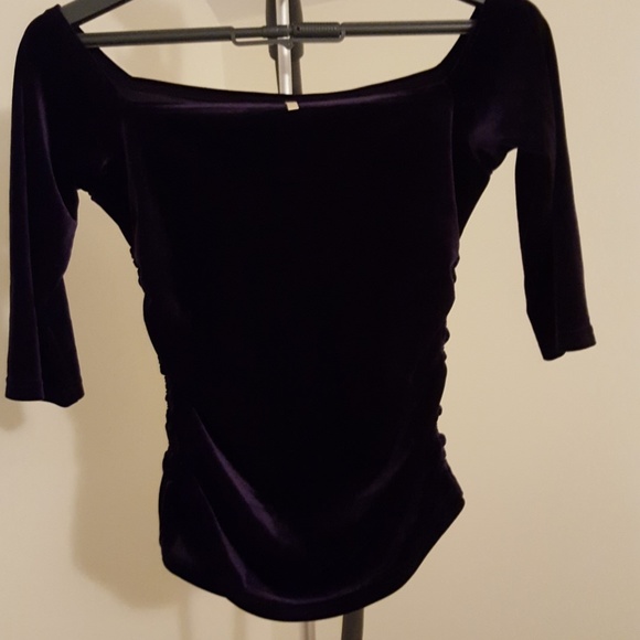 Top - Picture 2 of 4